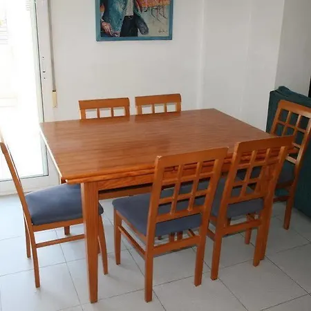 아파르타멘토스 플라자 아파트 *